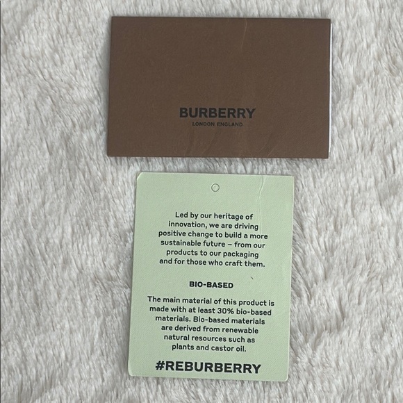 LIKE NEW Burberry Sandon Check Card case - Picture 5 of 7